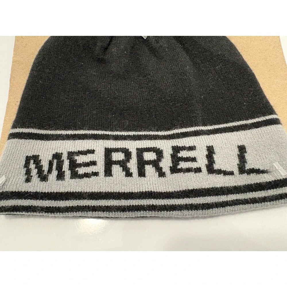Men’s MERRELL Gray Black Beanie Hat OS Brand New